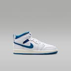 Jordan 1 Mid SE Younger Kids' Shoes