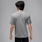 เสื้อยืดติดอาร์มสนีกเกอร์ผู้ชาย Jordan Brand