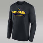 Michigan Courtside Basketball Shootaround Legend Men's Jordan Brand Dri-FIT College Long-Sleeve T-Shirt