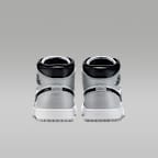 エア ジョーダン 1 MID メンズシューズ