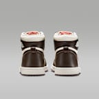 エア⁠ジョーダン 1 レトロ HIGH OG "Baroque Brown and Sail" ウィメンズシューズ