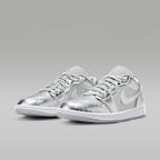 รองเท้าผู้หญิง Air Jordan 1 Low SE