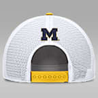 Gorra de rejilla universitaria marca Jordan ajustable para hombre Michigan On-Field Rise