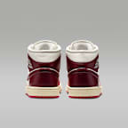 รองเท้าผู้หญิง Air Jordan 1 Mid