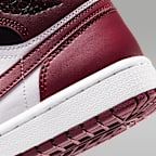 Air Jordan 1 Mid SE Women's Shoes