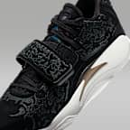 ザイオン 3 M.U.D. "Ash" SE PF バスケットボールシューズ