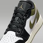 Air Jordan 1 Low Older Kids' Shoes
