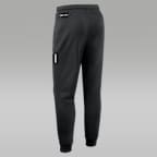 Pants universitarios marca Jordan Dri-FIT entallados para hombre UCLA Sideline Standard Issue