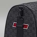 Maleta duffel con monograma (25 L) Jordan