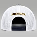 Gorra de rejilla universitaria marca Jordan ajustable para hombre Michigan Sideline Gameday Rope