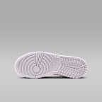 Air Jordan 1 Mid SE Older Kids' Shoes