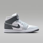 Air Jordan 1 Mid Women's Shoes