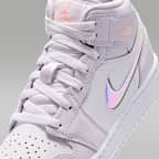 Air Jordan 1 Mid SE Older Kids' Shoes