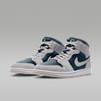 Air Jordan 1 Mid Men's Shoes