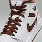 รองเท้าผู้หญิง Air Jordan 1 Mid