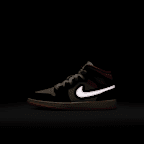 Jordan 1 Mid Younger Kids' Shoes