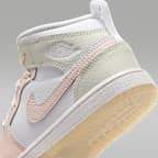 Tenis para niños de preescolar Jordan 1 Mid SE