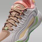 ルカ 4 "Light Orewood and Tangerine" ジュニア バスケットボールシューズ