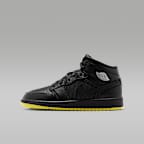 Tenis para niños grandes Air Jordan 1 Mid SE