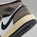 Air Jordan 1 Mid SE Older Kids' Shoes