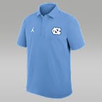 Polo universitario marca Jordan Dri-FIT para hombre North Carolina