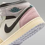 Air Jordan 1 Mid SE Big Kids' Shoes