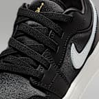 Jordan 1 Low Alt SE Younger Kids' Shoes