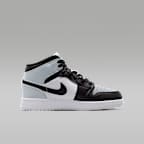 Air Jordan 1 Mid Big Kids' Shoes