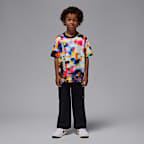 Playera Chrome para niños talla pequeña Jordan Mountainside