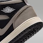 Tenis para niños de preescolar Jordan 1 Mid SE