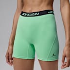 Jordan Sport Essentials Dri-FIT 13 cm-es, magas derekú női rövidnadrág