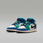 Air Jordan 1 Mid SE Older Kids' Shoes