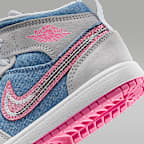 Jordan 1 Mid SE Younger Kids' Shoes