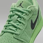 Air Jordan 1 Low SE Older Kids' Shoes