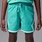 Shorts para la alberca de tejido Woven Diamond para niños talla pequeña Jordan