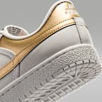 Scarpa Air Jordan Skyline Low – Donna