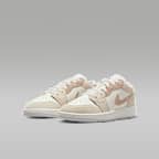 Air Jordan 1 Low SE Older Kids' Shoes