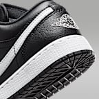 Air Jordan 1 Low Older Kids' Shoes