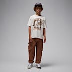 Playera con gráfico para niños talla grande Jordan Flight Essentials