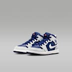 Jordan 1 Mid Younger Kids' Shoes