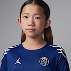 パリ サンジェルマン (PSG) 2024/25 スタジアム フォース ジュニア ジョーダン Dri-FIT サッカー レプリカ ユニフォーム