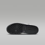 Air Jordan 1 Low SE Older Kids' Shoes