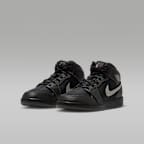 Air Jordan 1 Mid Utility Older Kids' Shoes