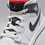 ジョーダン 1 MID リトルキッズシューズ