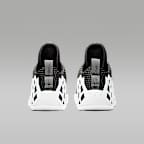 ジョーダン ジャンプマン ダイヤモンド LOW バスケットボールシューズ