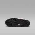 Air Jordan 1 Low SE Older Kids' Shoes