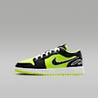 Air Jordan 1 Low SE Older Kids' Shoes