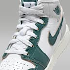 Air Jordan 1 Mid SE Older Kids' Shoes