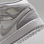 Air Jordan 1 Mid SE Older Kids' Shoes