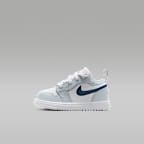 화이트/아우라/스쿼드런 블루